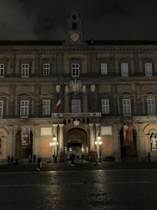 Apartmán Casa Via Toledo. Centralissima E Vicina Al Porto Neapol Exteriér fotografie